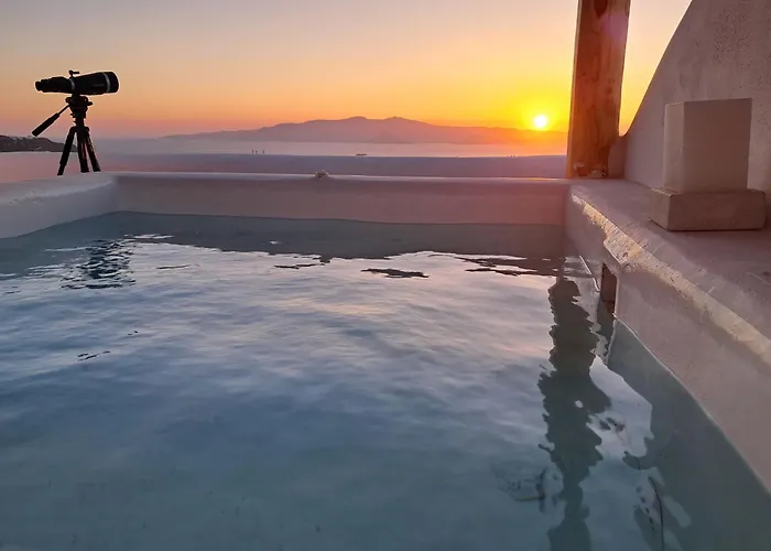 Ariadne's Crown Luxury Astroconcept With Private Pools And Spas Vívlos