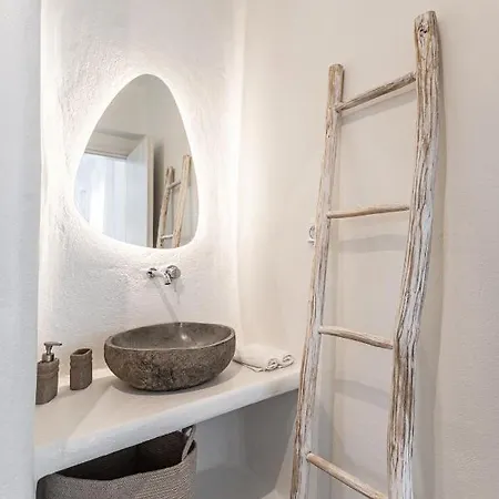 Ariadne's Crown Luxury Astroconcept With Private Pools And Spas Vívlos