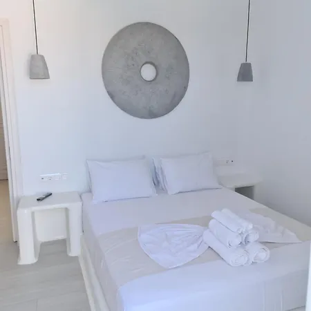 Ariadne's Crown Luxury Astroconcept With Private Pools And Spas Βίβλος