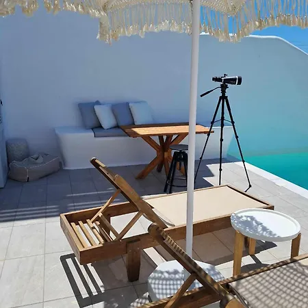 Ariadne's Crown Luxury Astroconcept With Private Pools And Spas 빌라 Vívlos