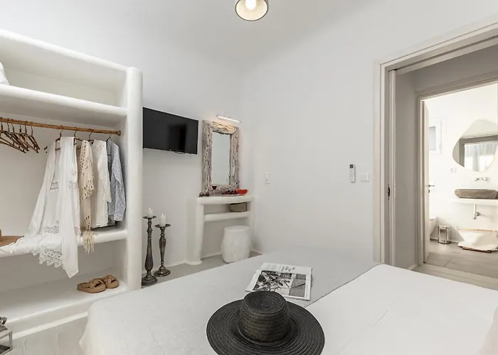 Ariadne's Crown Luxury Astroconcept With Private Pools And Spas * Vivlos