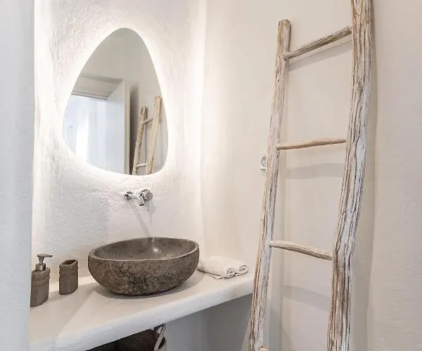 Ariadne's Crown Luxury Astroconcept With Private Pools And Spas Vivlos